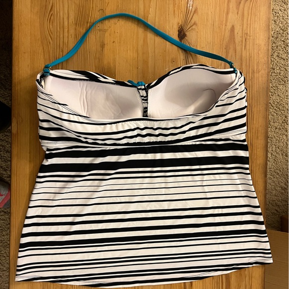 Apt.9 Tankini Swim Top 2X - Picture 2 of 5